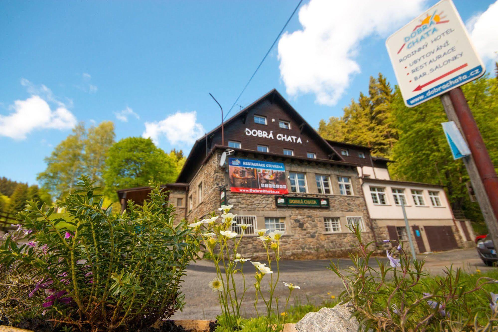 Horsky Hotel Dobra Chata Stachy Bagian luar foto