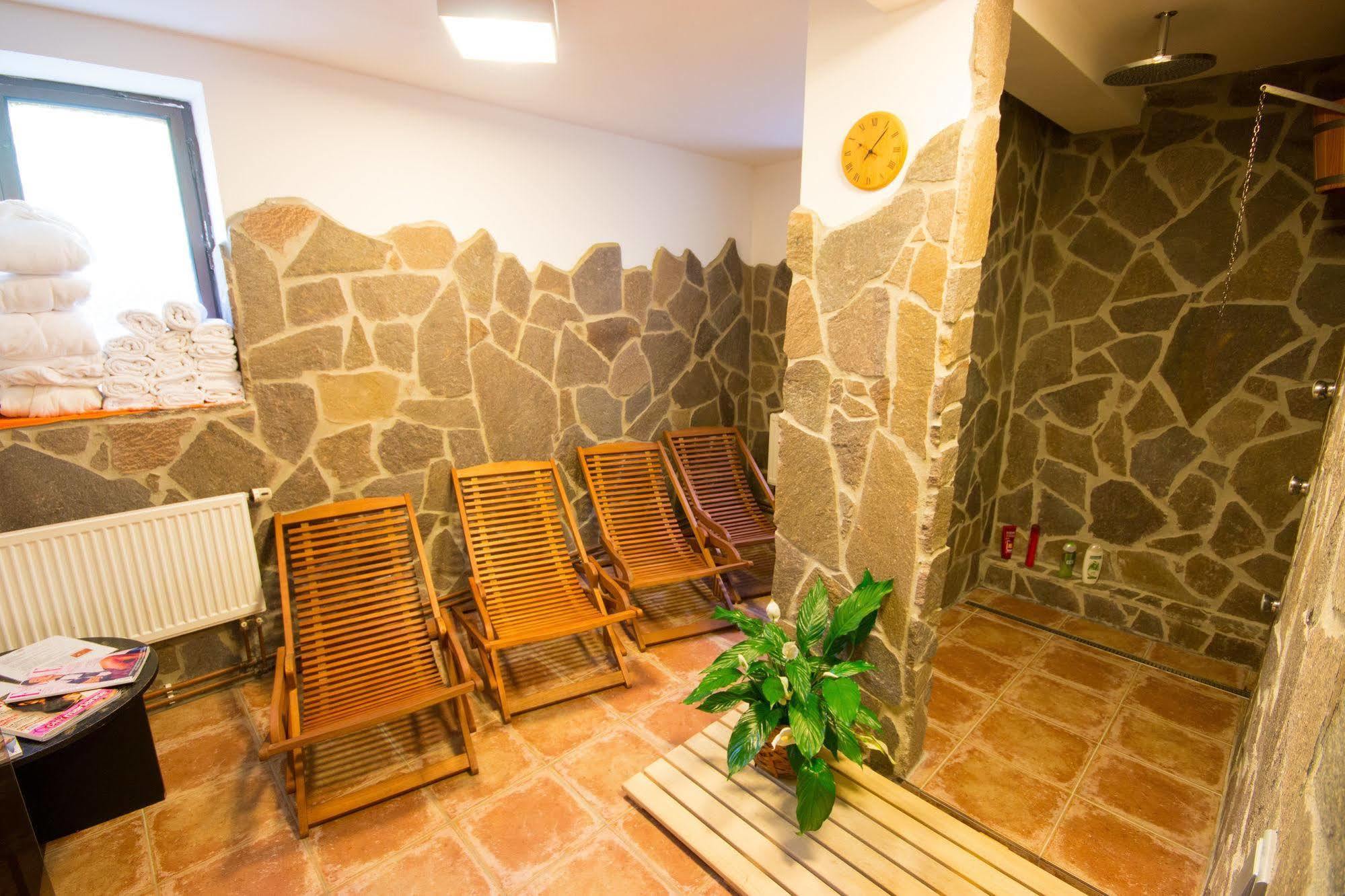 Horsky Hotel Dobra Chata Stachy Bagian luar foto